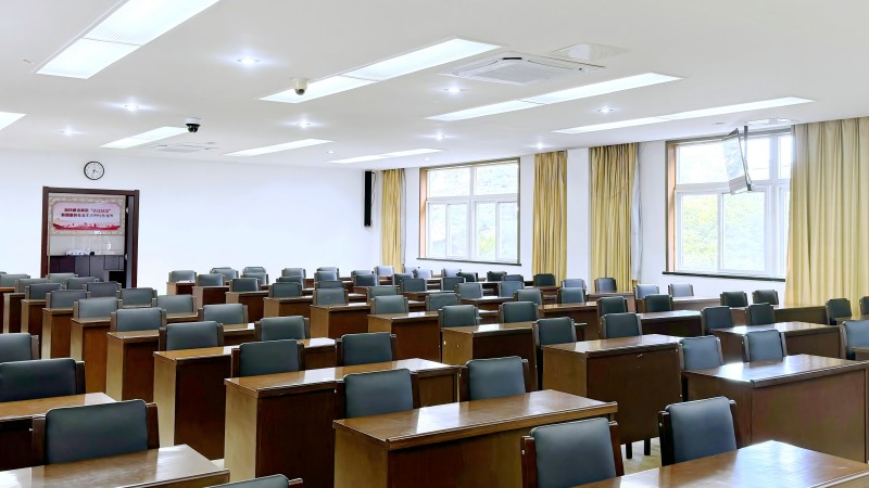 大型報告廳安裝使用均衡擴聲音響